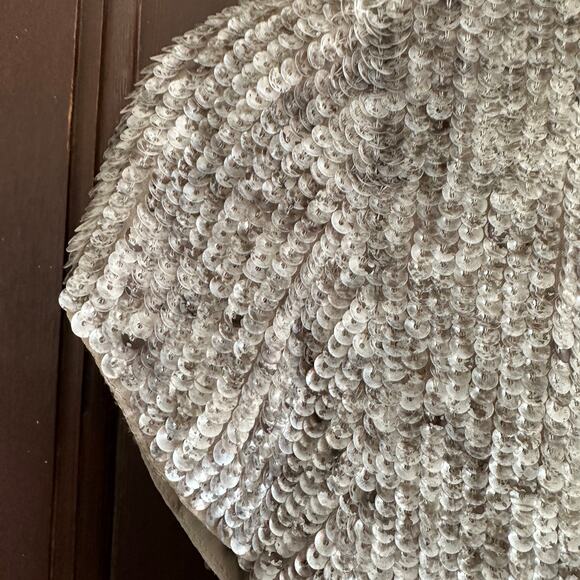 MLV MAYREN LEE VIRAY | Matte Sequin Short Sleeve Blouse Statement | Size Medium - Picture 4 of 5